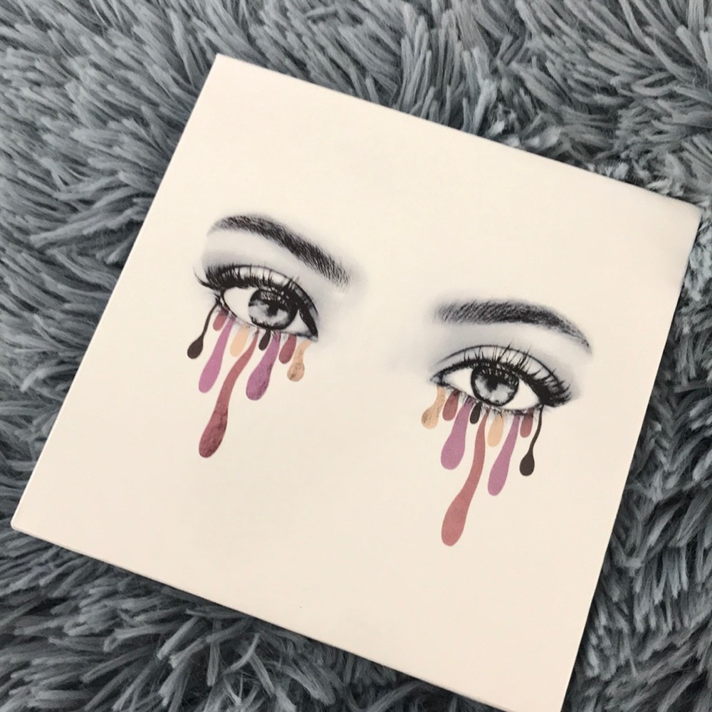 Eyeshadow palette